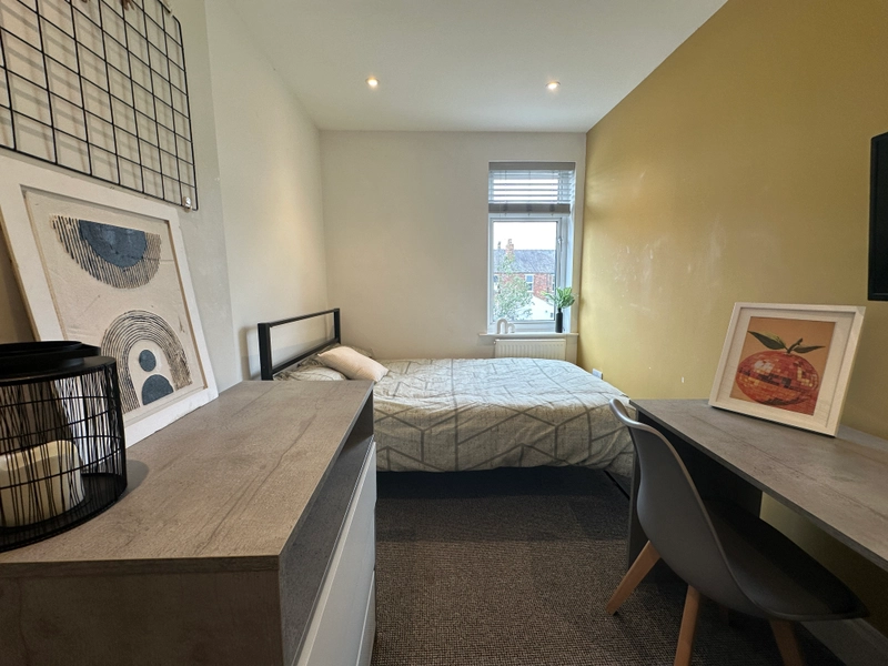 3 Bed House +Study - £120pppw - Thumbnail 12